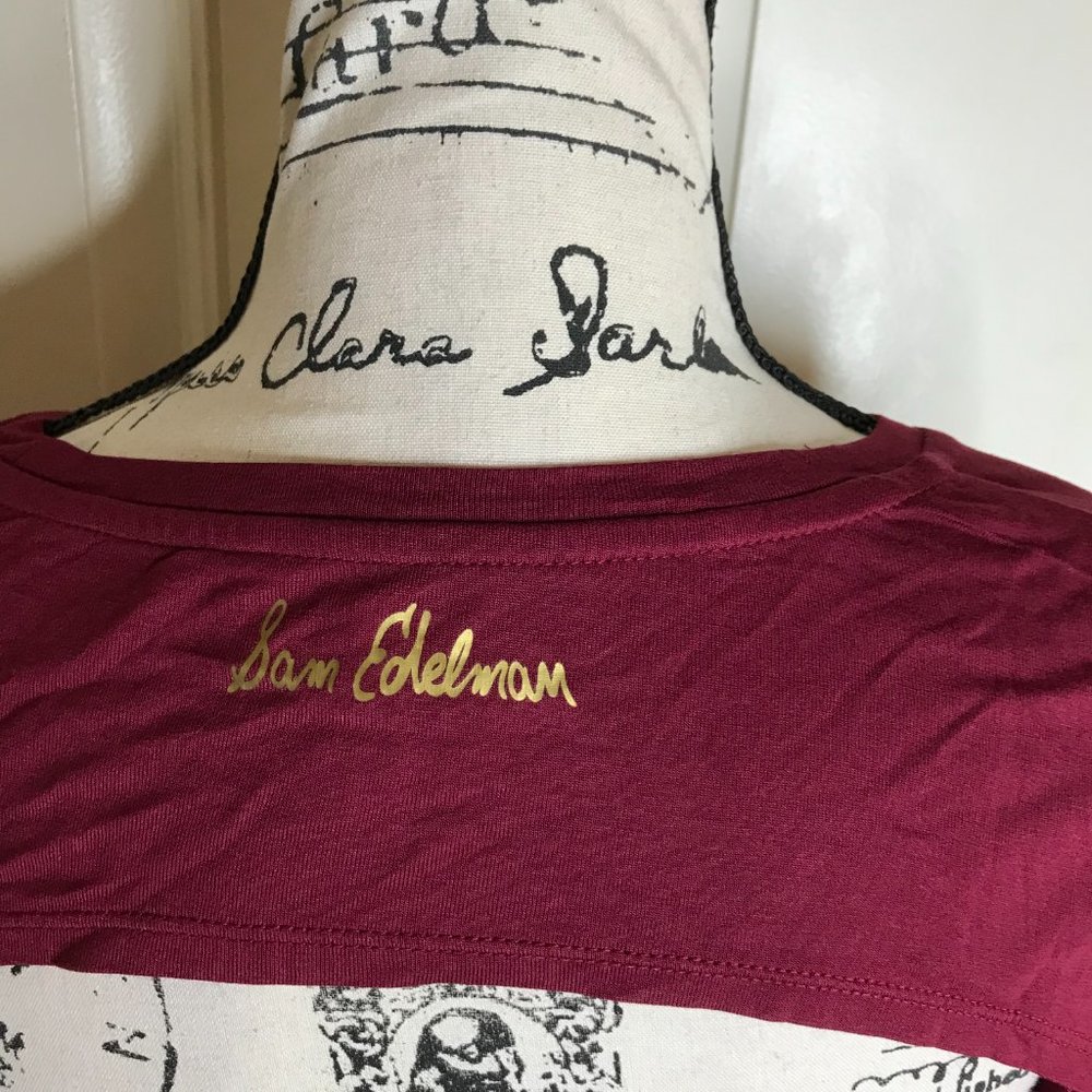 NWT Sam Edelman Womens Graphic Short Sleeve Spin Top Burgundy/Gold ~ Size XS - Picture 4 of 5